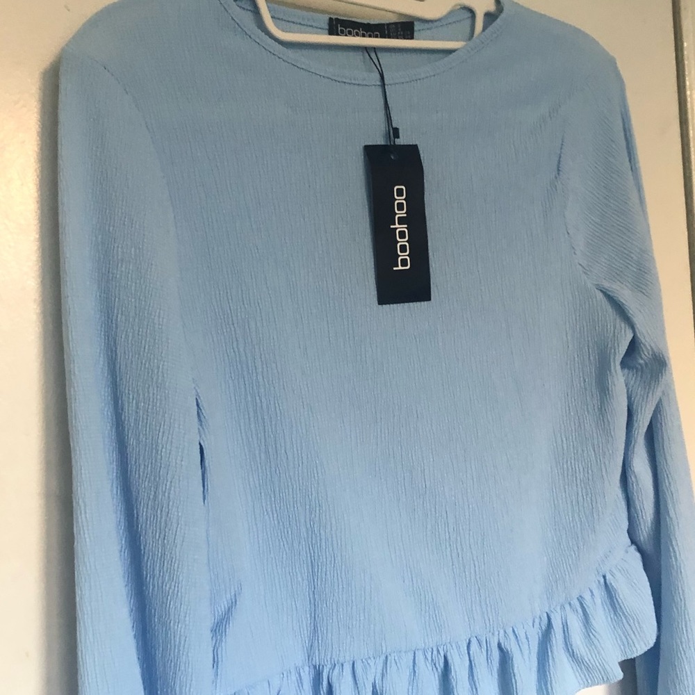 BooHoo Cropped Top with Ruffle Hem - Picture 7 of 9